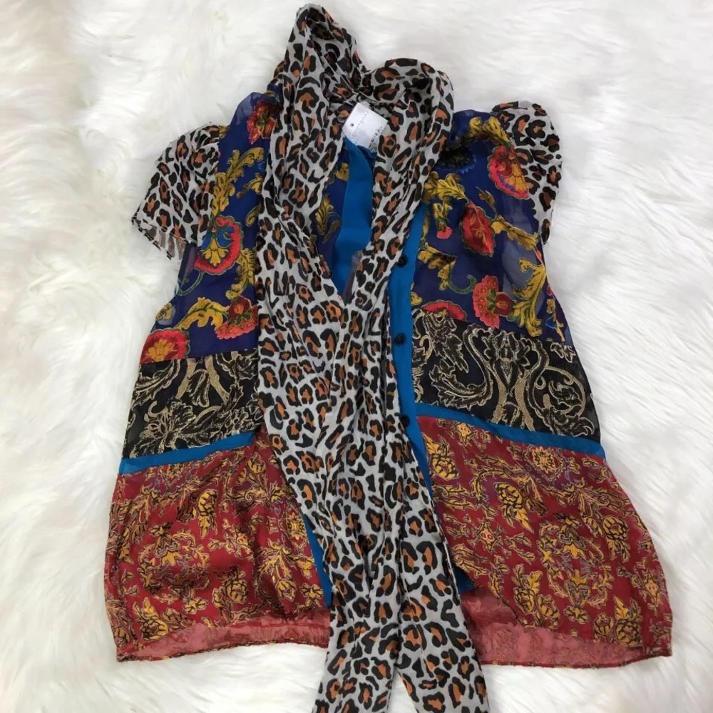 Alice + Olivia Jeannie Bow-collar Print Blouse - Picture 8 of 9